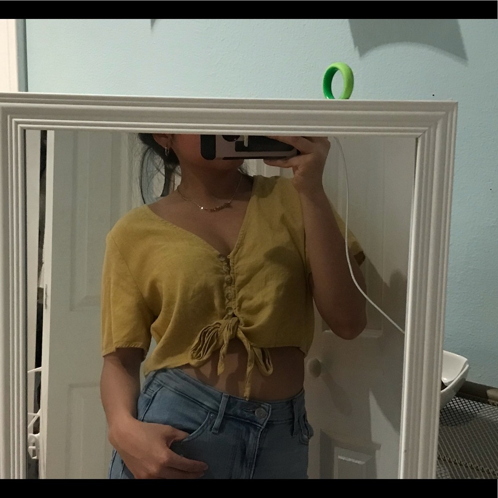 Mustard top